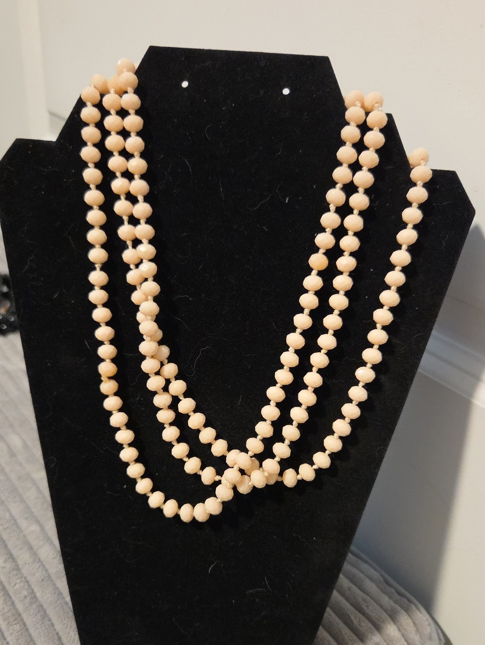 Vintage Hand-Knotted Cream Faceted Glass Flapper Strand Necklace